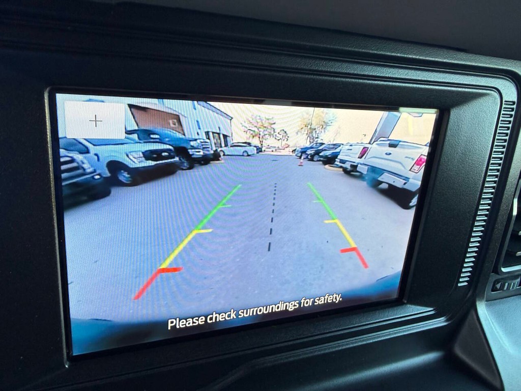 Ford Bronco Vehicle Full-screen Gallery Image 28