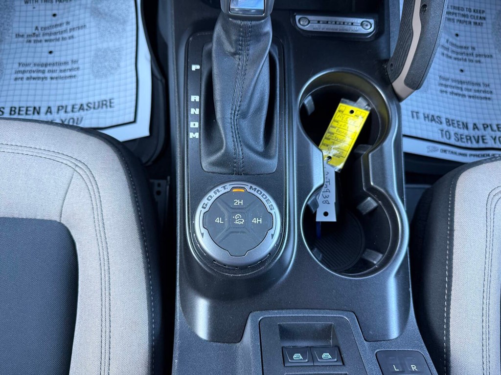 Ford Bronco Vehicle Full-screen Gallery Image 31