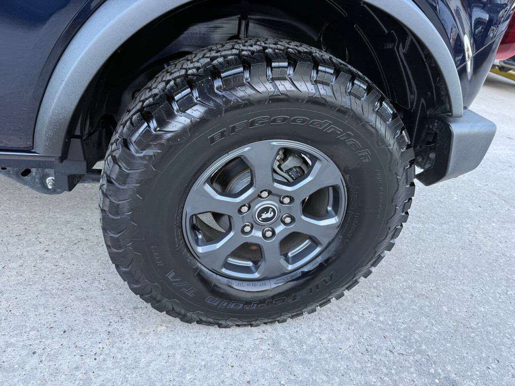 Ford Bronco Vehicle Full-screen Gallery Image 38