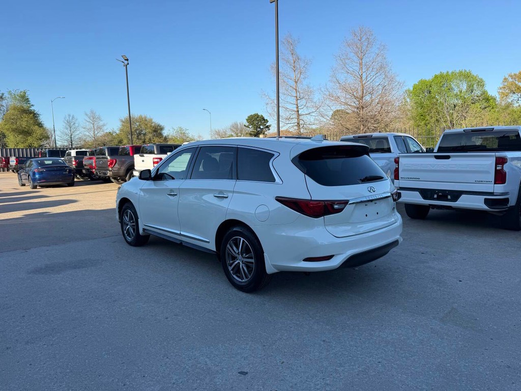 INFINITI QX60 Vehicle Full-screen Gallery Image 04