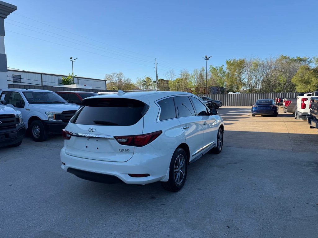 INFINITI QX60 Vehicle Full-screen Gallery Image 05