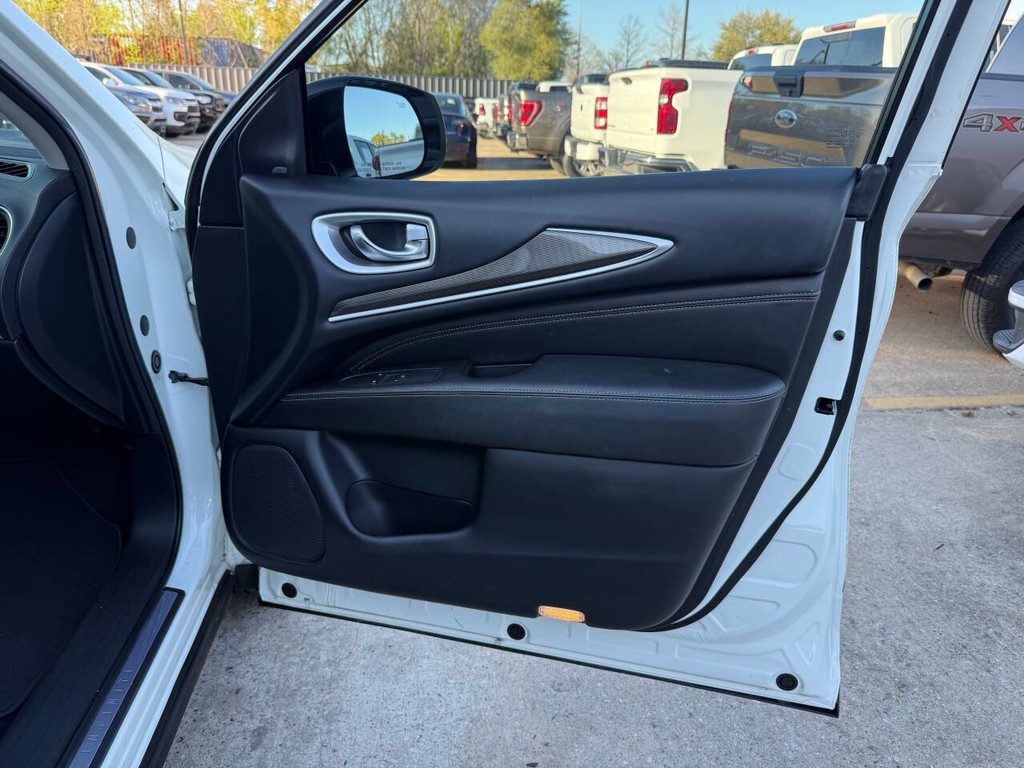 INFINITI QX60 Vehicle Full-screen Gallery Image 11