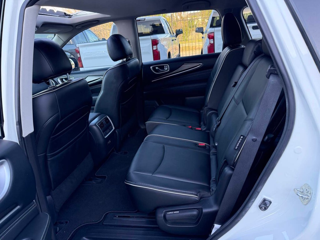 INFINITI QX60 Vehicle Full-screen Gallery Image 13