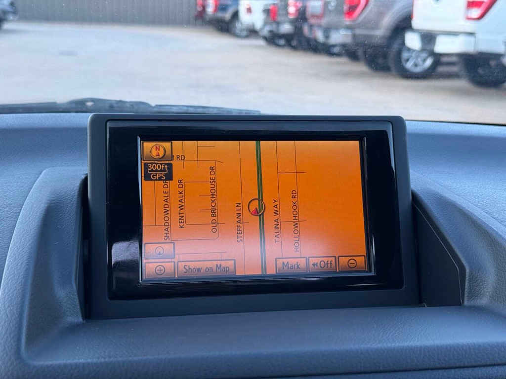 Lexus CT 200h Vehicle Full-screen Gallery Image 25