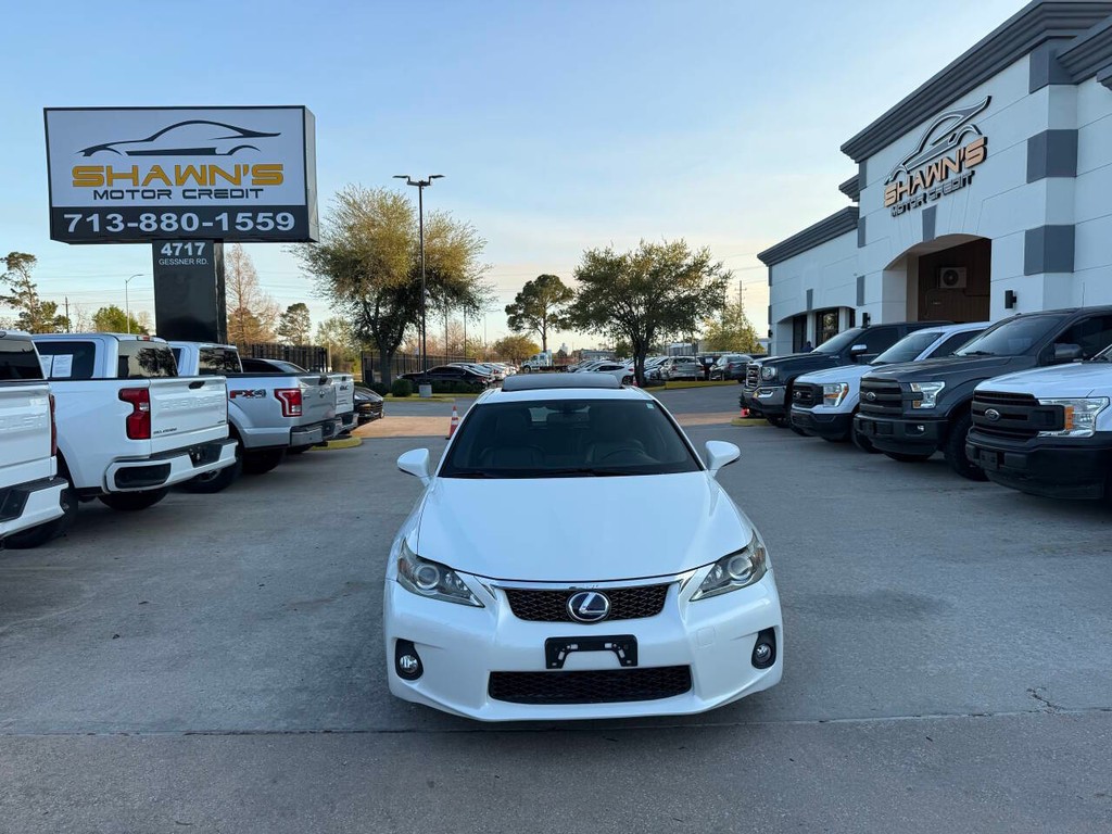 Lexus CT 200h Vehicle Full-screen Gallery Image 40