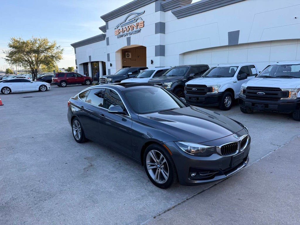 BMW 3 Series Vehicle Full-screen Gallery Image 02