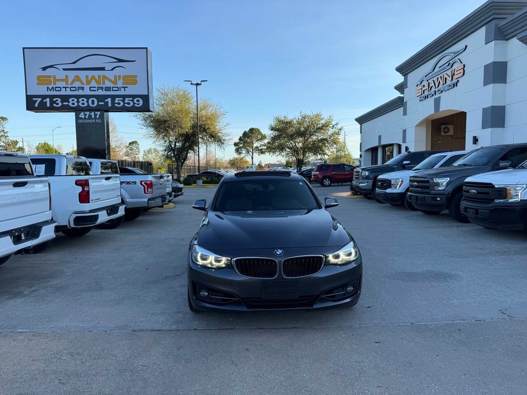 BMW 3 Series Vehicle Full-screen Gallery Image 42