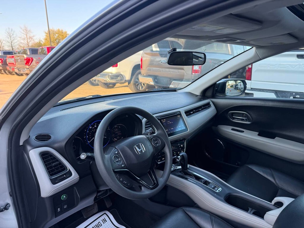 Honda HR-V Vehicle Full-screen Gallery Image 06