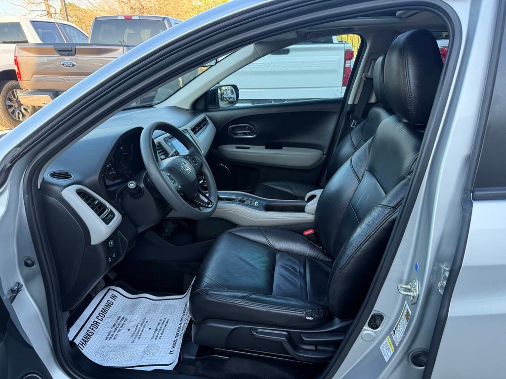 Honda HR-V Vehicle Full-screen Gallery Image 07