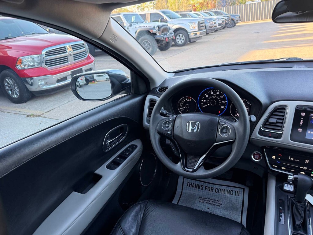 Honda HR-V Vehicle Full-screen Gallery Image 19