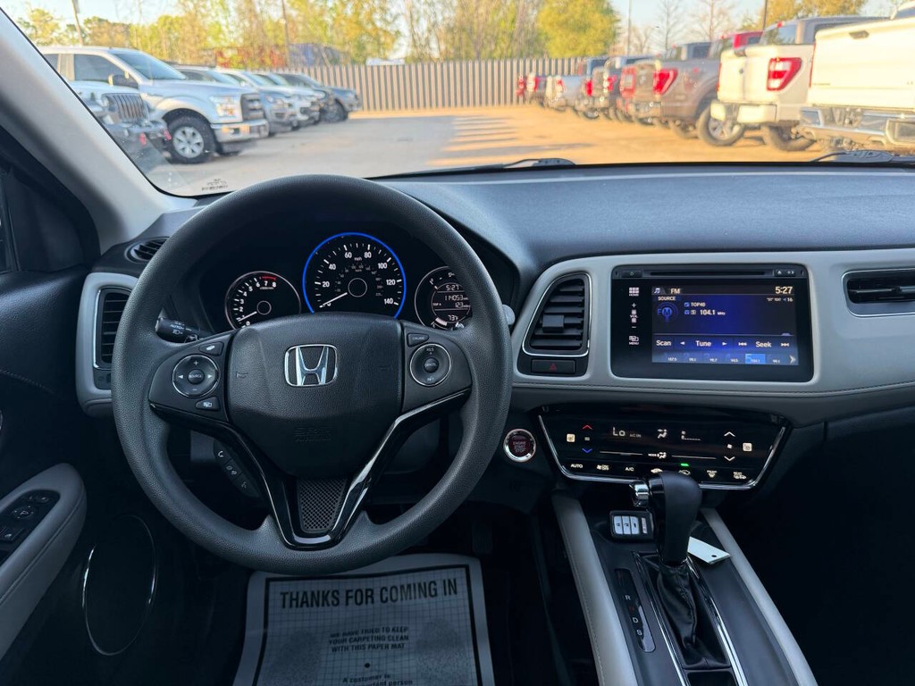 Honda HR-V Vehicle Full-screen Gallery Image 21