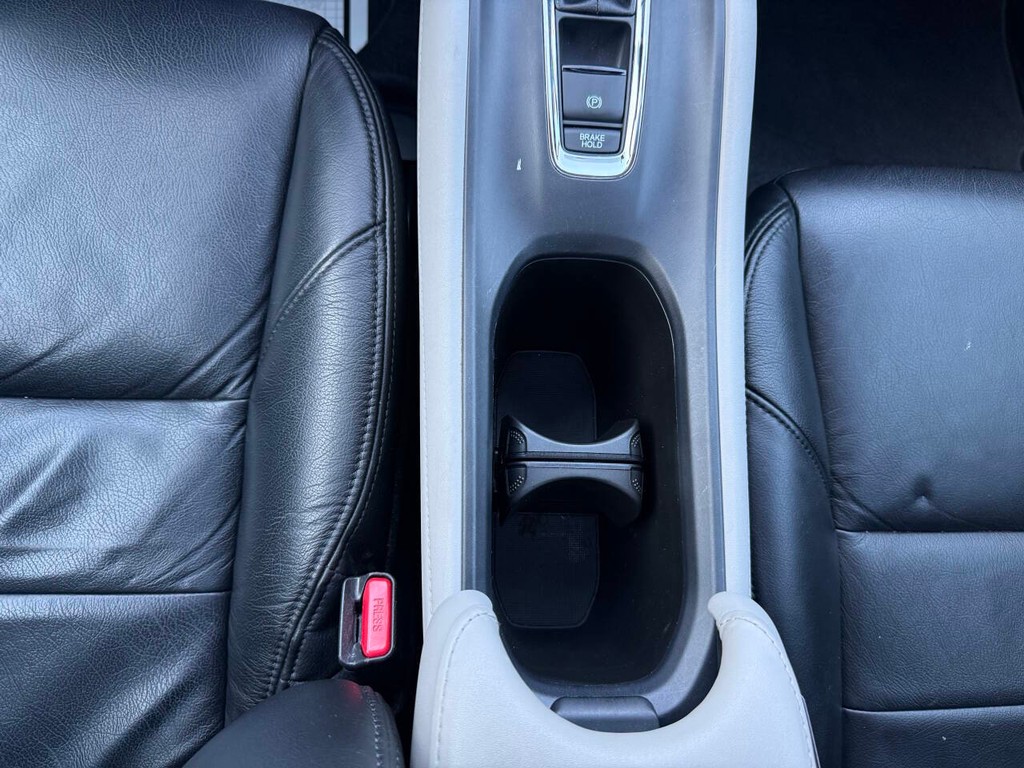 Honda HR-V Vehicle Full-screen Gallery Image 29