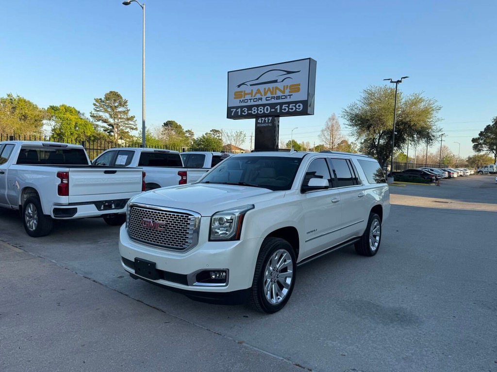 GMC Yukon XL Vehicle Full-screen Gallery Image 03