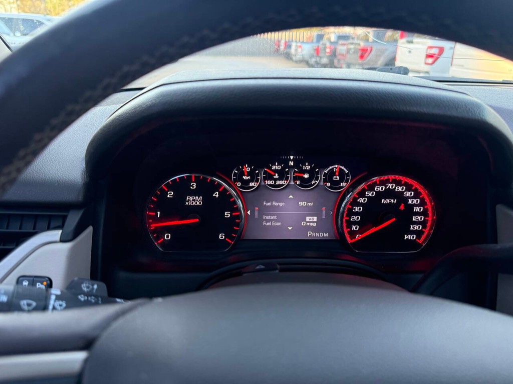 GMC Yukon XL Vehicle Full-screen Gallery Image 33