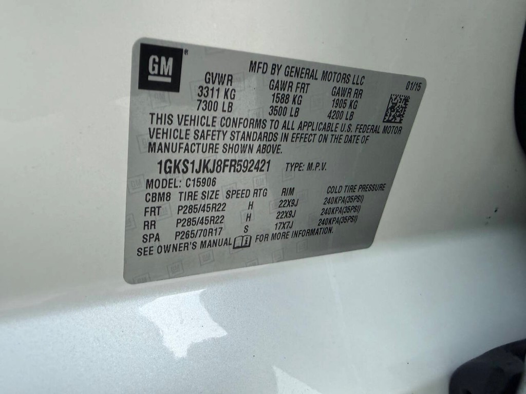 GMC Yukon XL Vehicle Full-screen Gallery Image 35