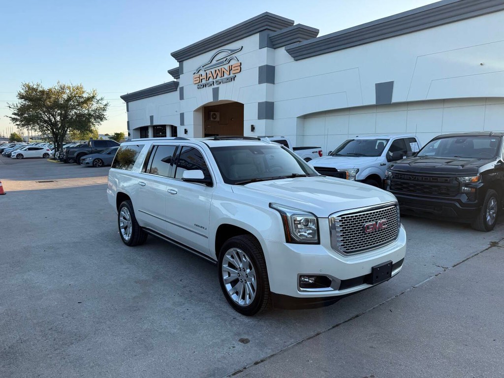 GMC Yukon XL Vehicle Full-screen Gallery Image 43