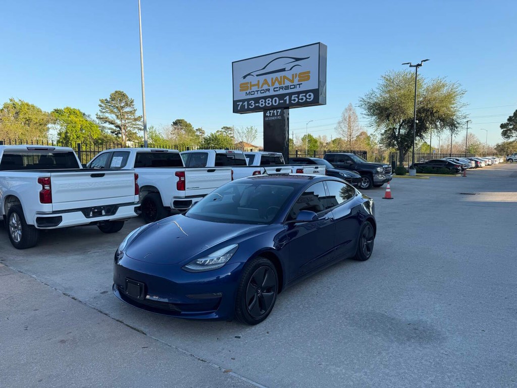 Tesla Model 3 Vehicle Full-screen Gallery Image 03