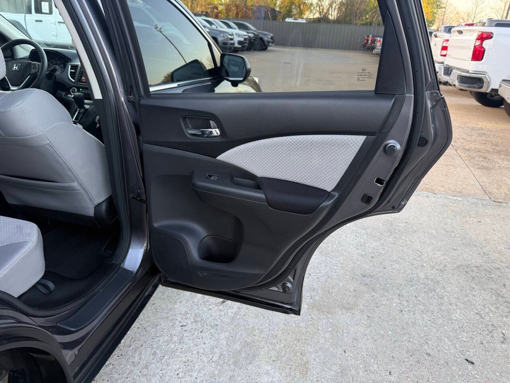 Toyota Highlander Vehicle Full-screen Gallery Image 16