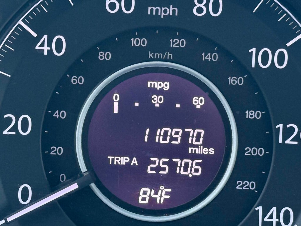 Toyota Highlander Vehicle Full-screen Gallery Image 34