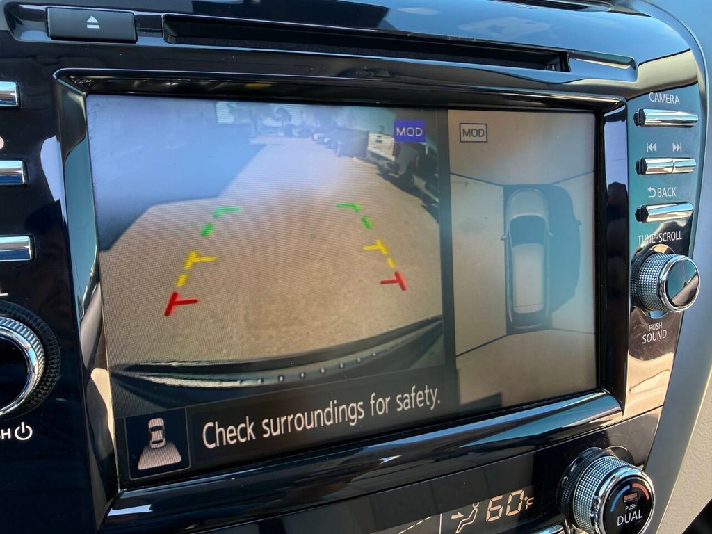 Nissan Murano Vehicle Full-screen Gallery Image 26