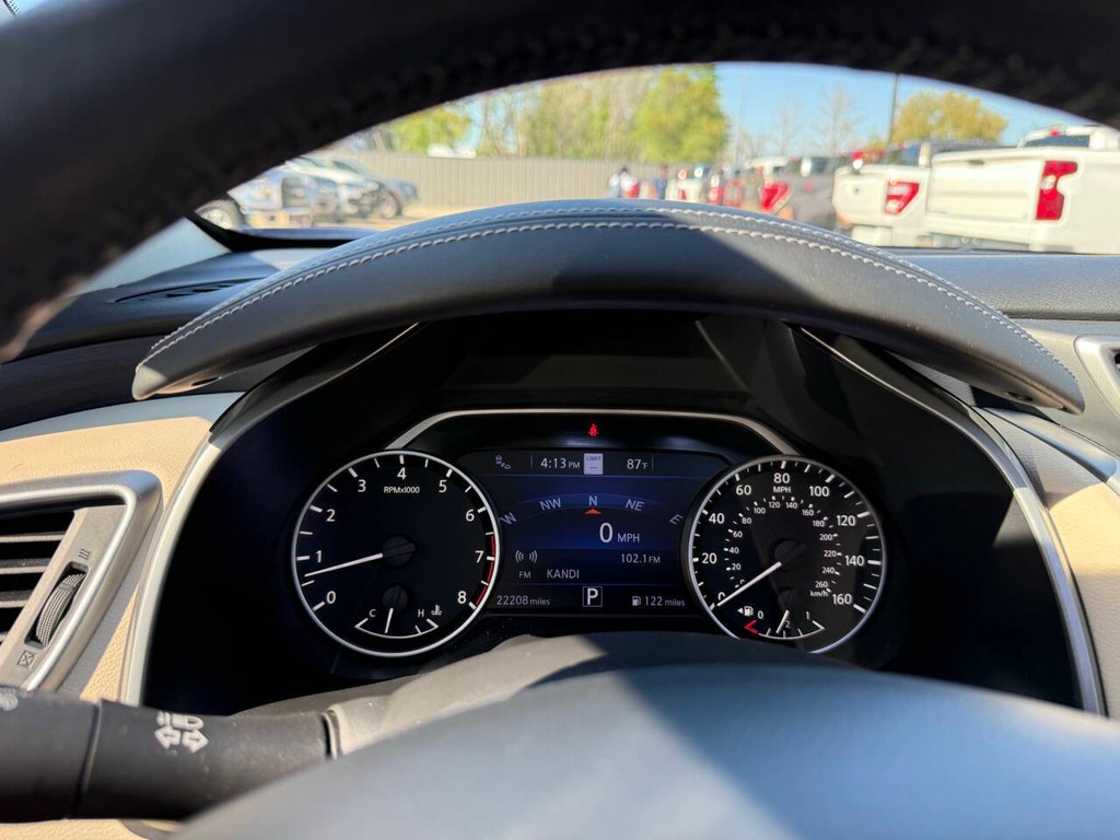 Nissan Murano Vehicle Full-screen Gallery Image 32