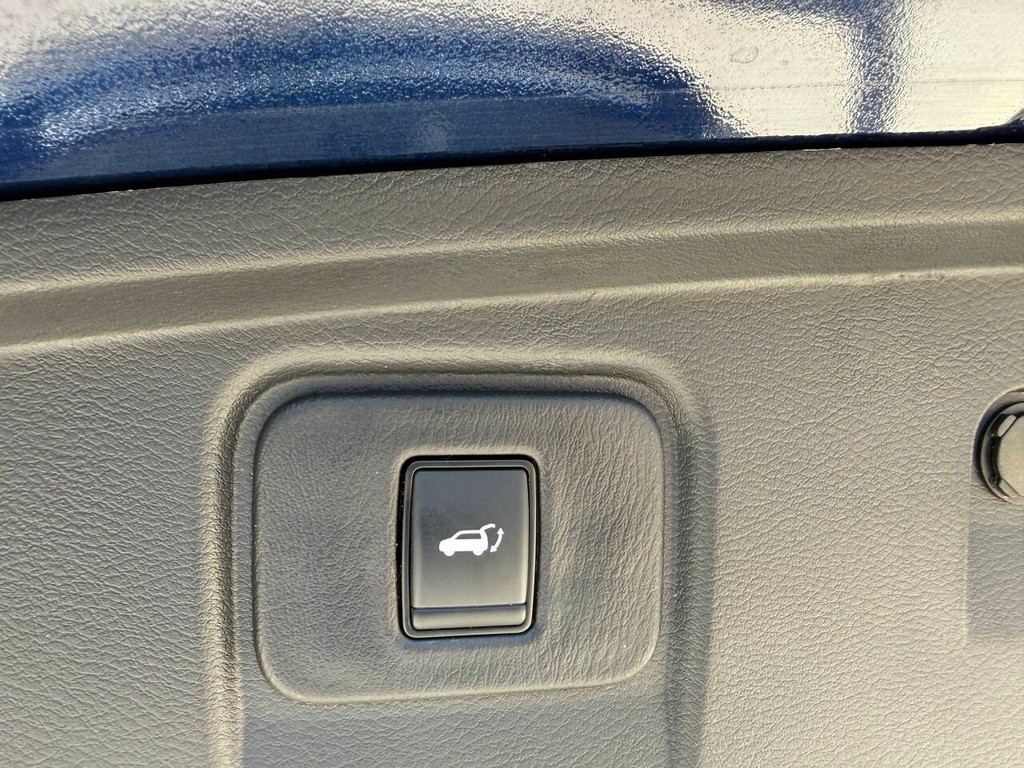 Nissan Murano Vehicle Full-screen Gallery Image 38