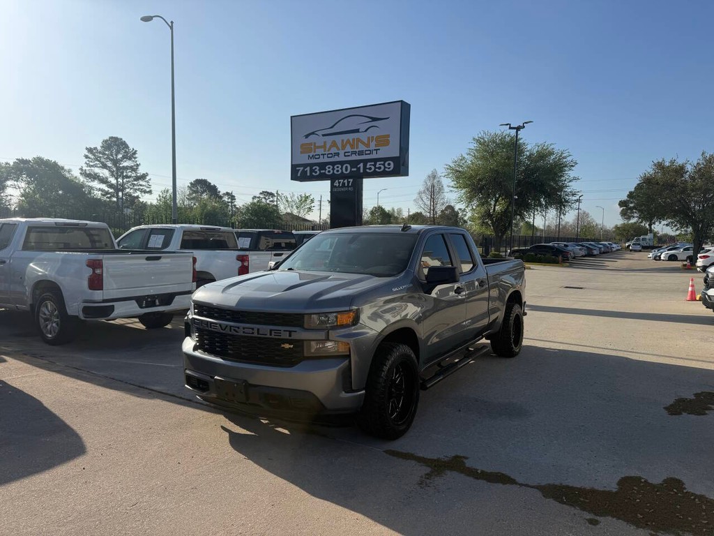 Chevrolet Silverado 1500 LTD Vehicle Full-screen Gallery Image 03