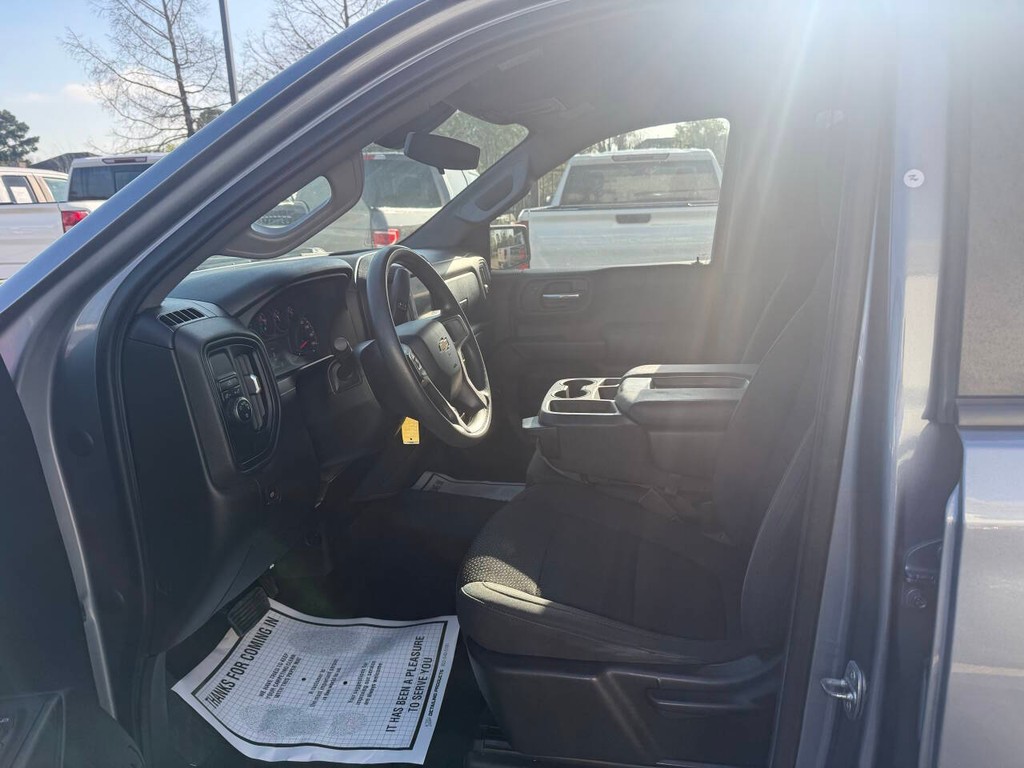 Chevrolet Silverado 1500 LTD Vehicle Full-screen Gallery Image 07