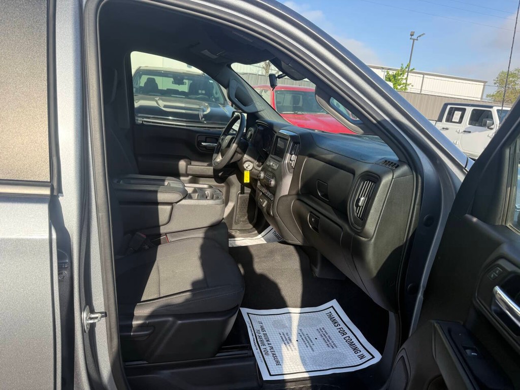 Chevrolet Silverado 1500 LTD Vehicle Full-screen Gallery Image 10