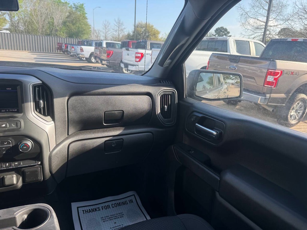 Chevrolet Silverado 1500 LTD Vehicle Full-screen Gallery Image 20