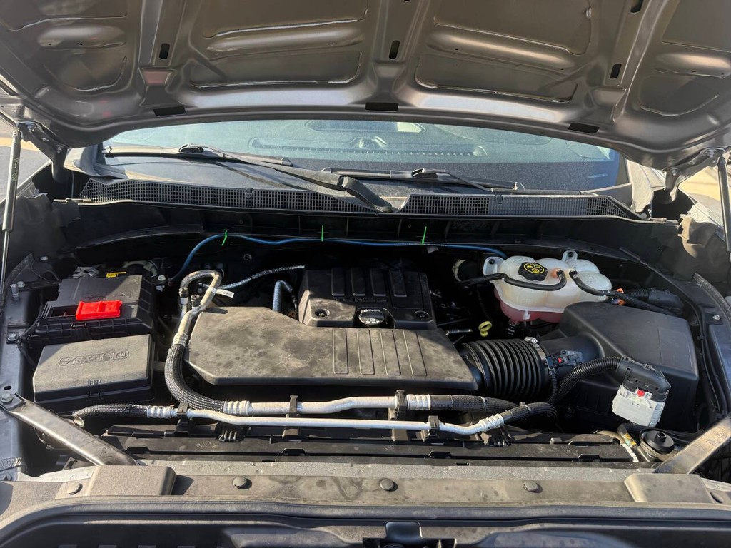 Chevrolet Silverado 1500 LTD Vehicle Full-screen Gallery Image 34