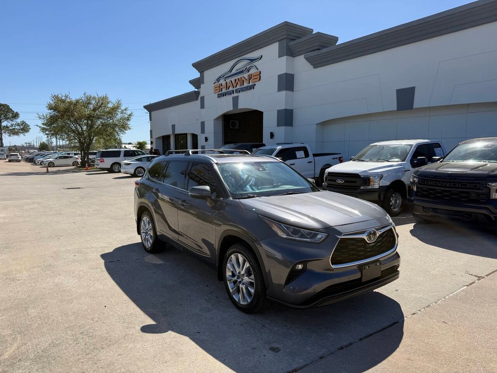 Toyota Highlander Vehicle Full-screen Gallery Image 02