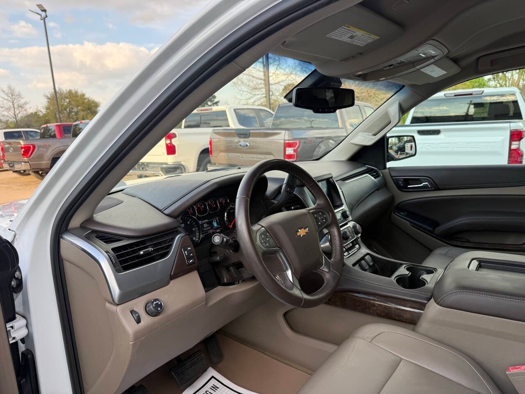 Chevrolet Tahoe Vehicle Full-screen Gallery Image 06