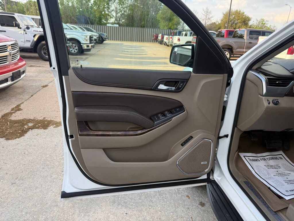 Chevrolet Tahoe Vehicle Full-screen Gallery Image 08