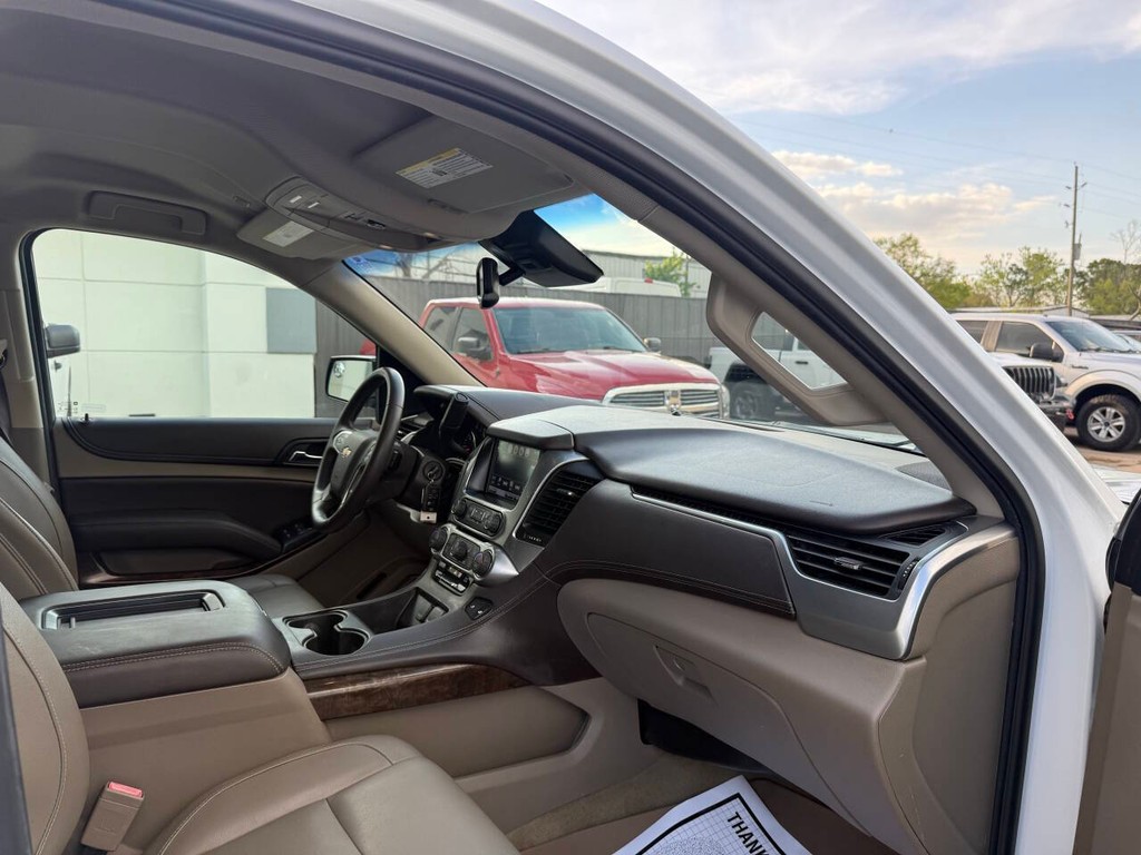 Chevrolet Tahoe Vehicle Full-screen Gallery Image 09