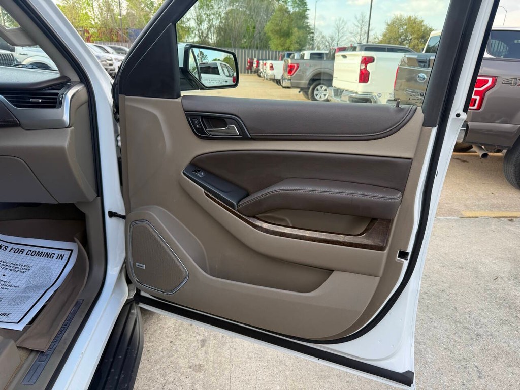 Chevrolet Tahoe Vehicle Full-screen Gallery Image 11