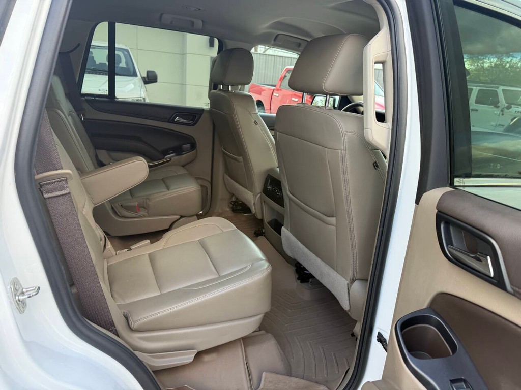 Chevrolet Tahoe Vehicle Full-screen Gallery Image 16