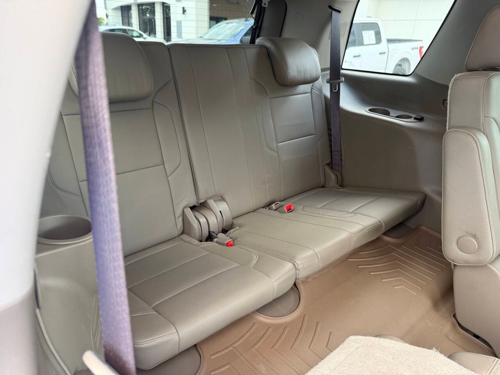Chevrolet Tahoe Vehicle Full-screen Gallery Image 17