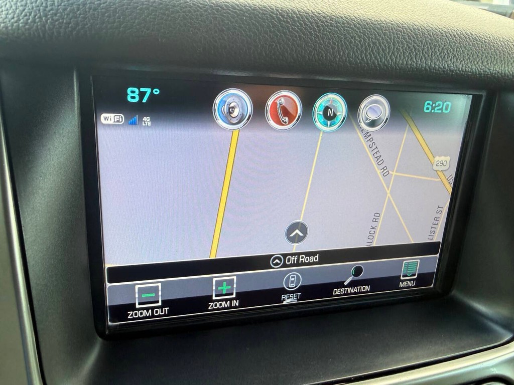 Chevrolet Tahoe Vehicle Full-screen Gallery Image 28