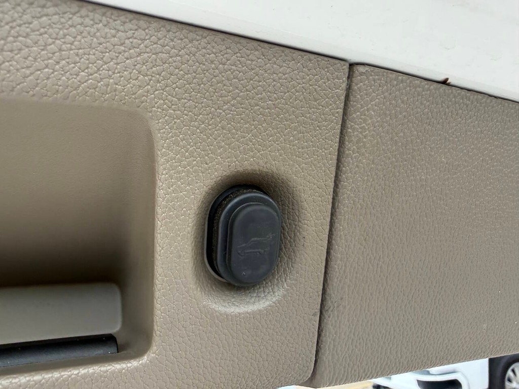 Chevrolet Tahoe Vehicle Full-screen Gallery Image 40