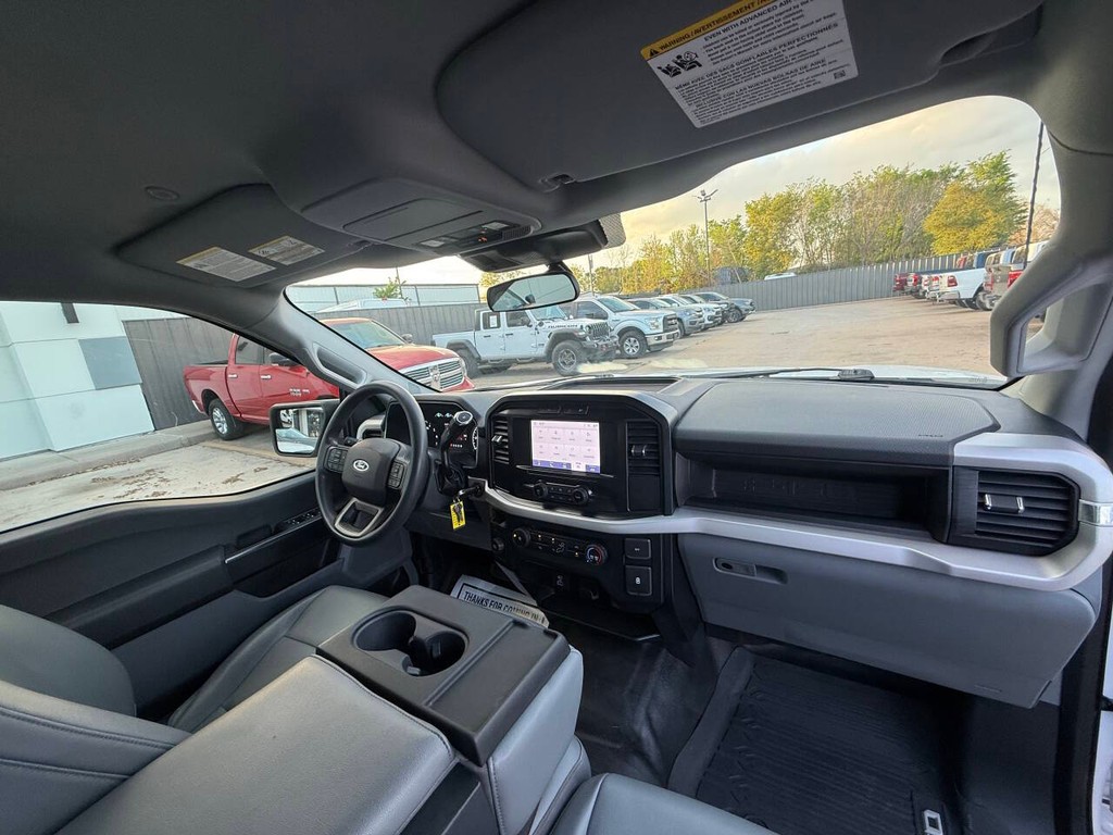 Ford F-150 Vehicle Full-screen Gallery Image 15