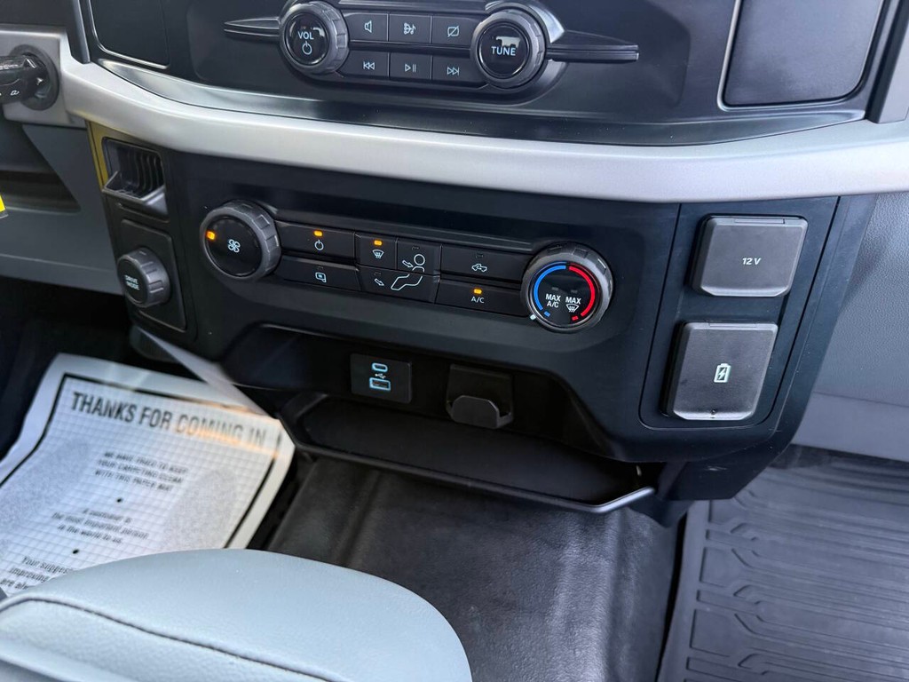 Ford F-150 Vehicle Full-screen Gallery Image 22