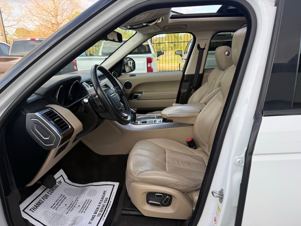 Land Rover Range Rover Sport Vehicle Full-screen Gallery Image 07