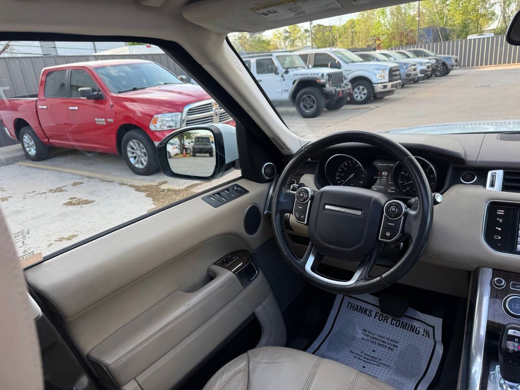 Land Rover Range Rover Sport Vehicle Full-screen Gallery Image 19