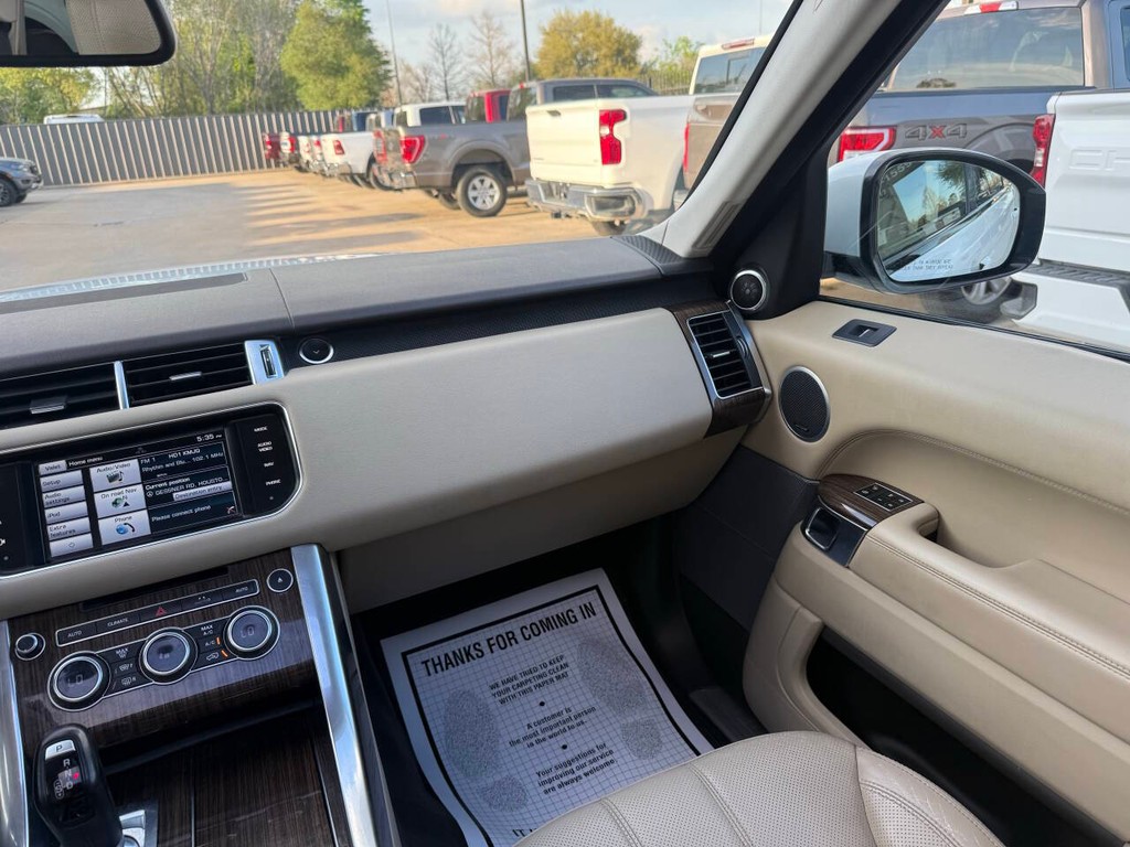 Land Rover Range Rover Sport Vehicle Full-screen Gallery Image 20