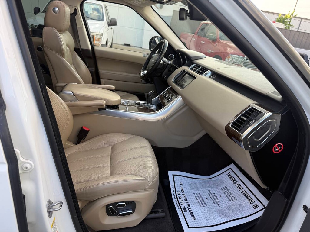 Land Rover Range Rover Sport Vehicle Full-screen Gallery Image 10