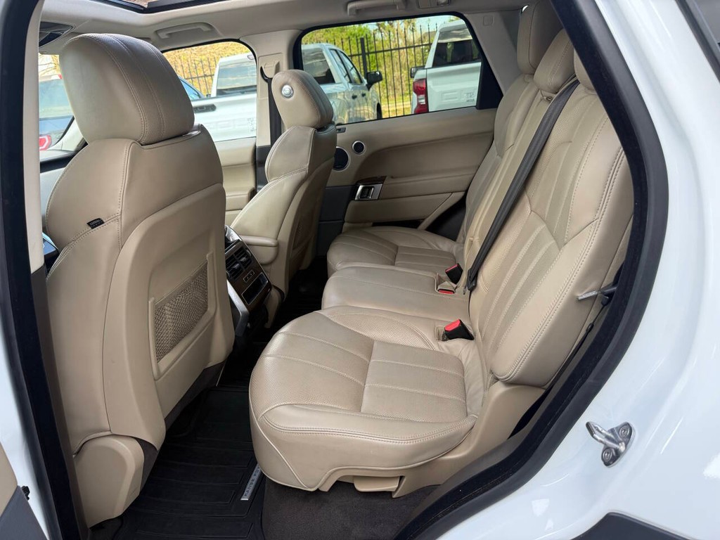 Land Rover Range Rover Sport Vehicle Full-screen Gallery Image 13