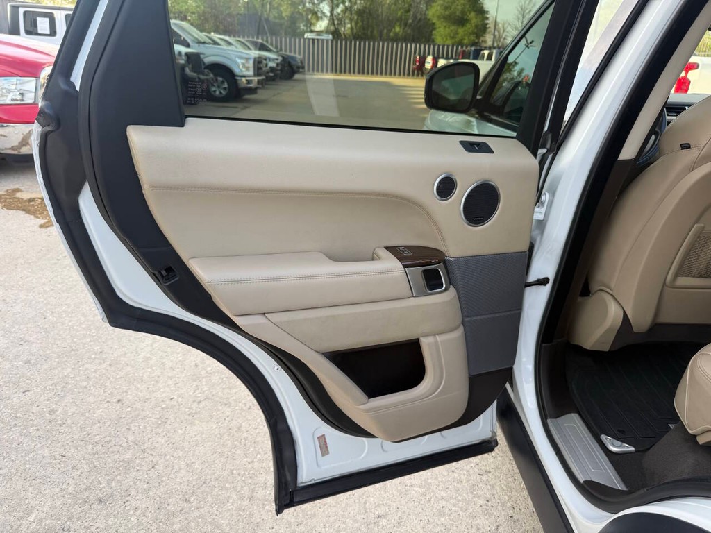 Land Rover Range Rover Sport Vehicle Full-screen Gallery Image 14