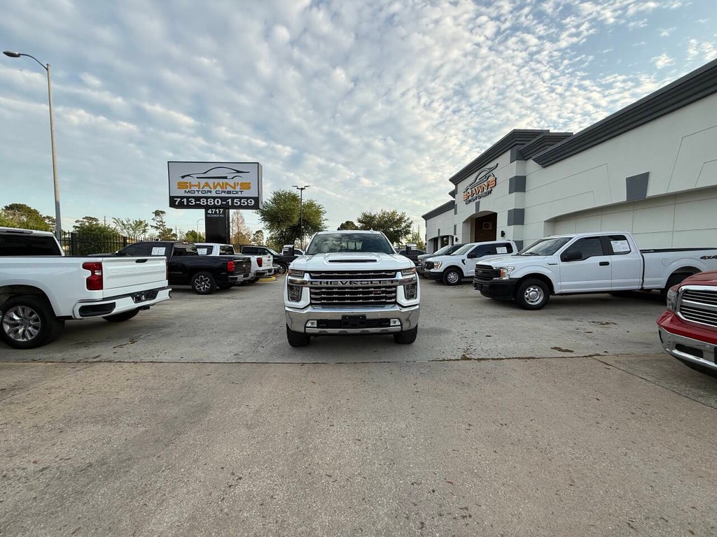 Chevrolet Silverado 2500HD Vehicle Full-screen Gallery Image 43