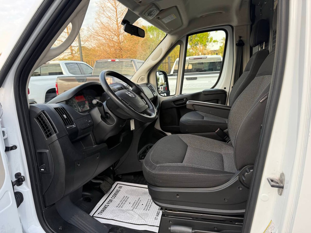 Ram ProMaster Cargo Van Vehicle Full-screen Gallery Image 07
